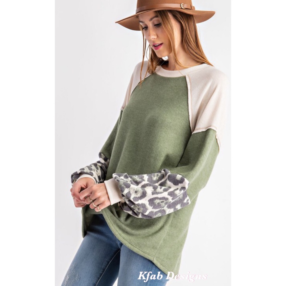 ❤️LAST Sage Softest Brushed Fabric Color Block Top - Picture 6 of 8